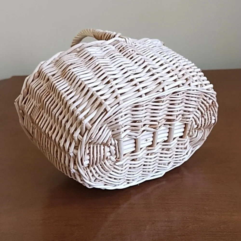 Small Basket 5.5 x 3.5 x 2.5 Inches Tall 3 Inch Handle Easter Farmhouse Natural